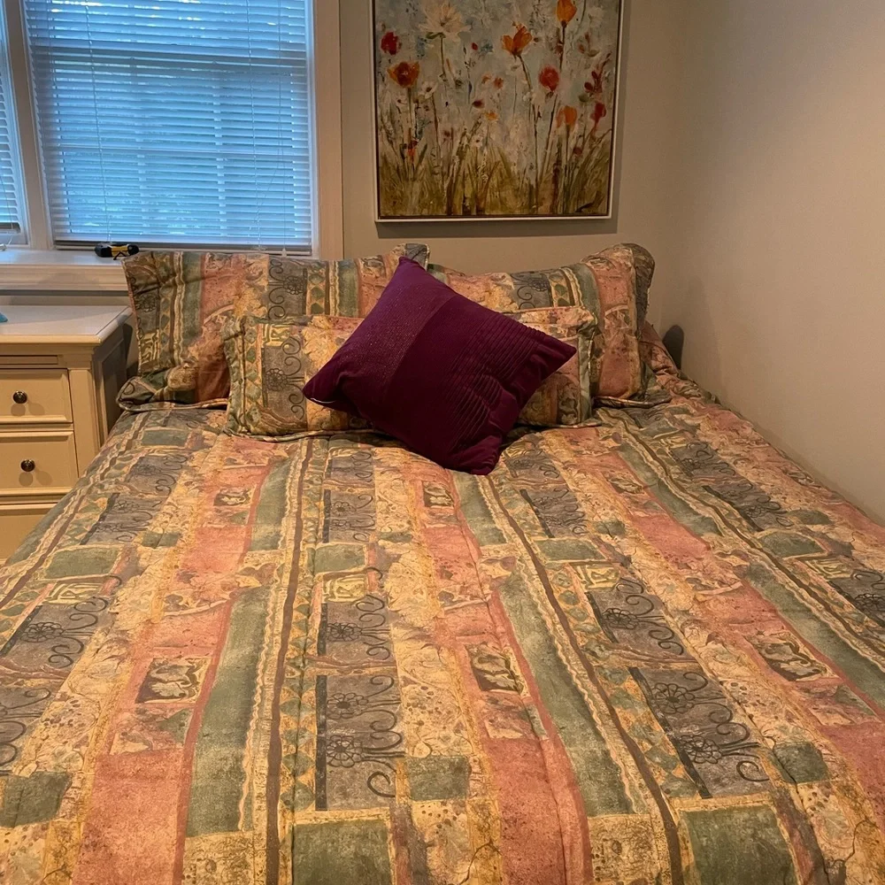Comforter Set - Picture 4 of 5